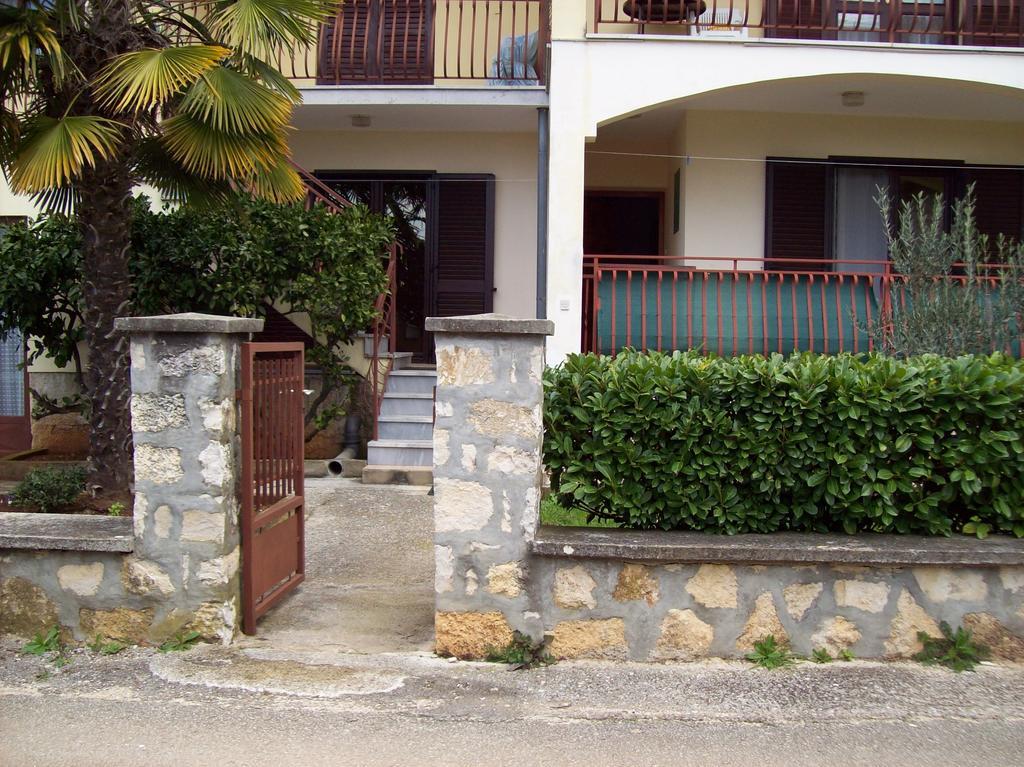 Apartment Monfiorenzo 11 روفينج المظهر الخارجي الصورة
