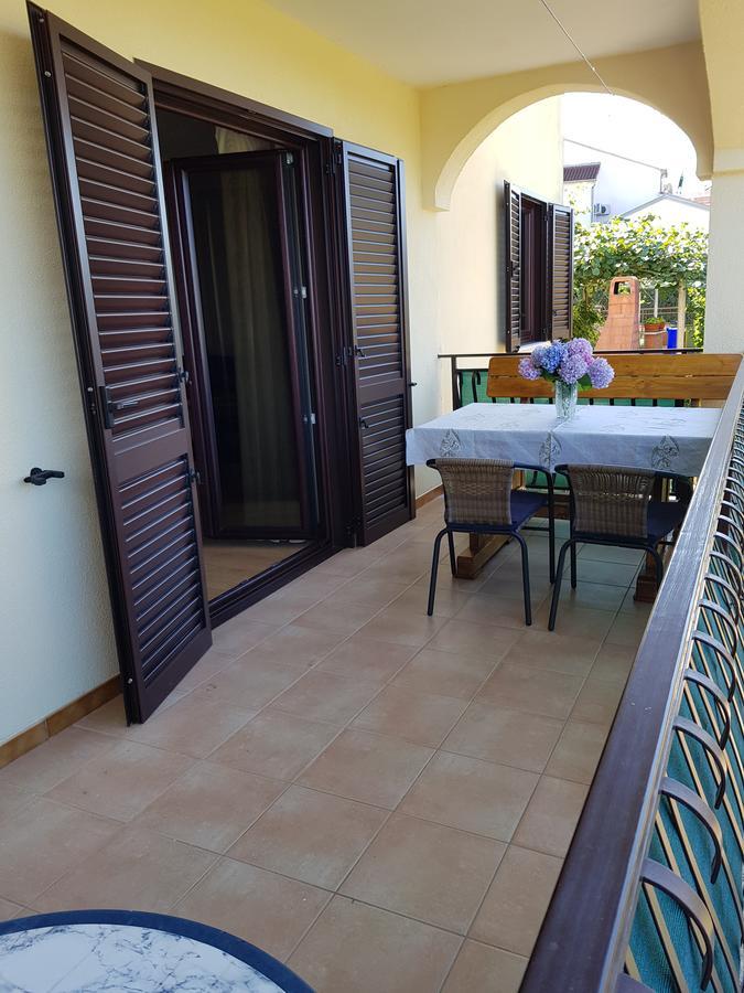 Apartment Monfiorenzo 11 روفينج المظهر الخارجي الصورة